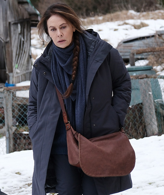 Flori deasupra infernului