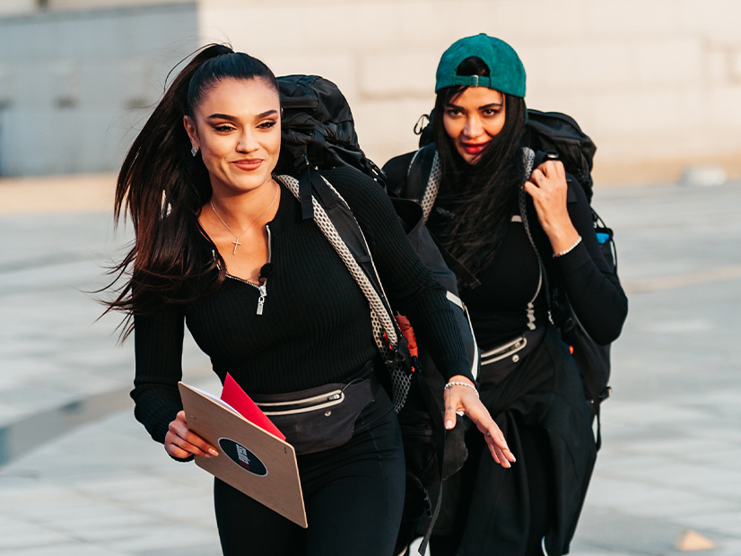 Asia Express | Drumul Eroilor