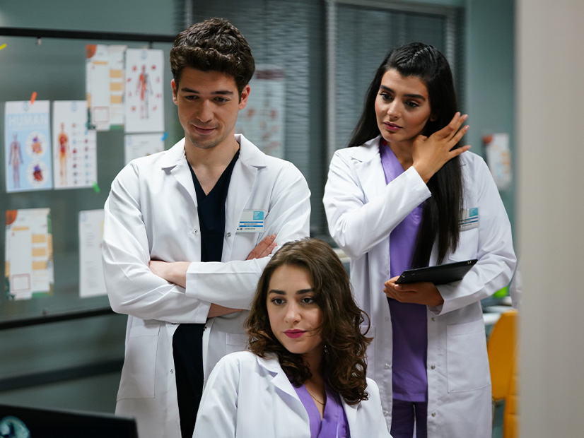 Curajul de a renaște