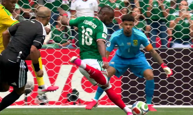 Quiñones înscrie primul gol la Mondial | Mexic - Africa de Sud