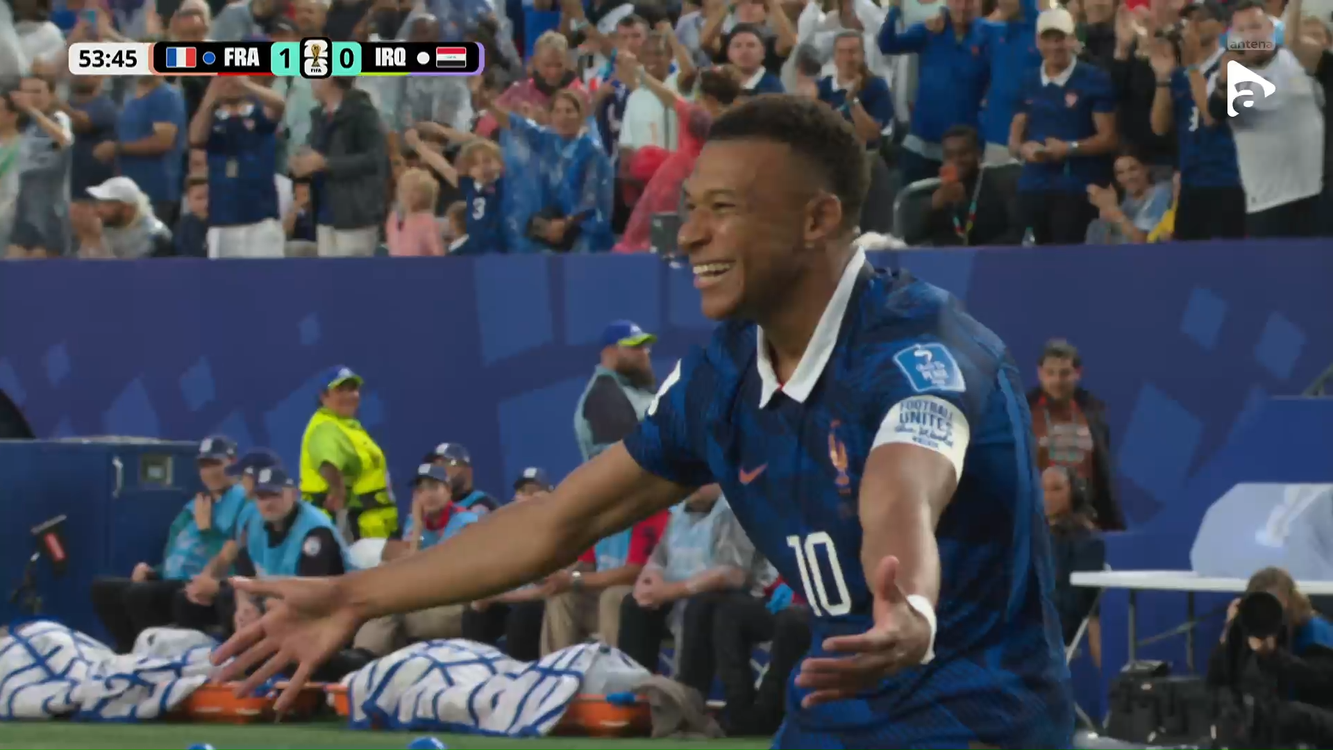 Kylian Mbappe profită de gafa uriașă a lui Jalal Hassan Basil și înscrie cu poarta goală | Franța - Irak