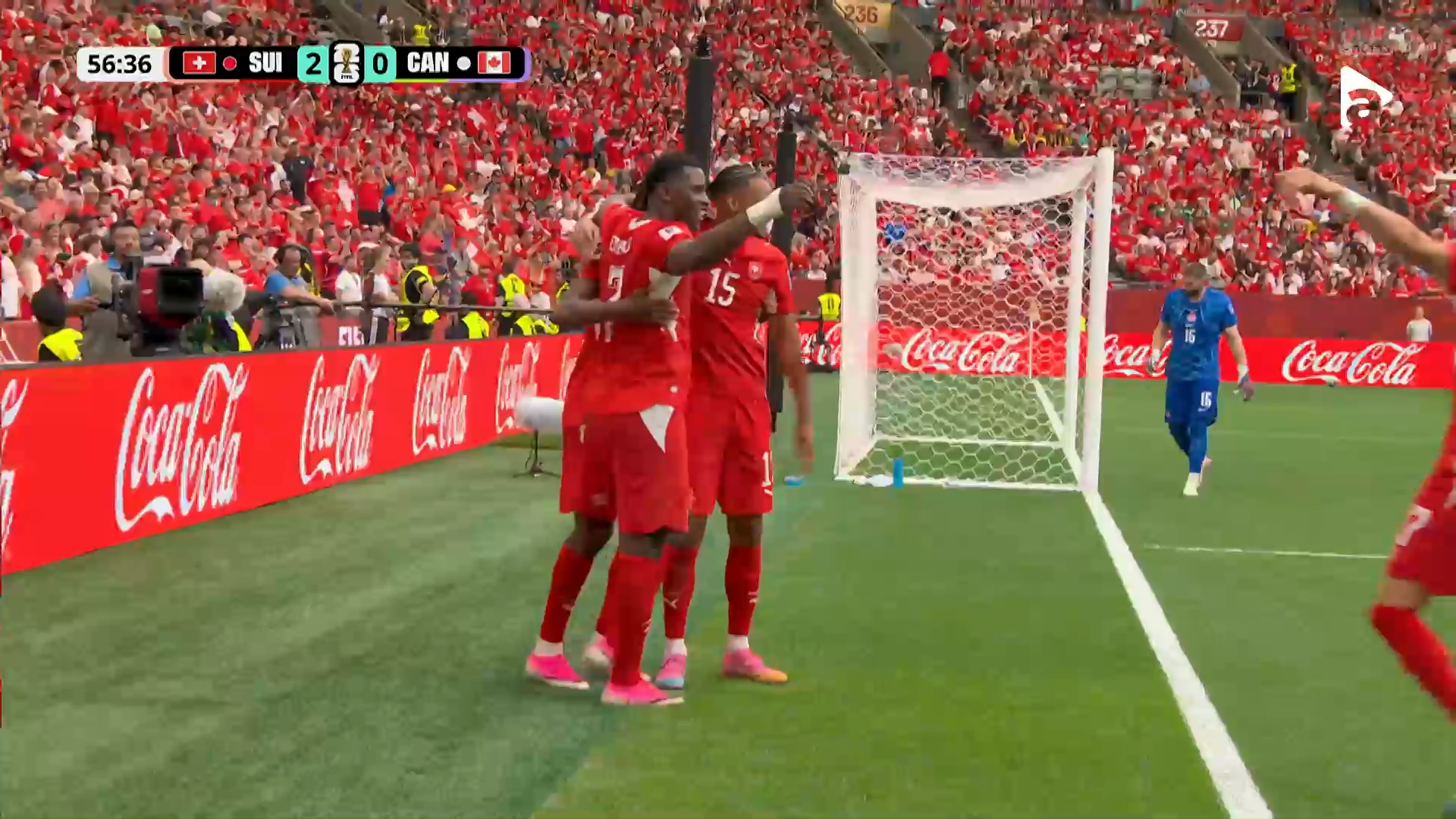 Johan Manzambi înscrie superb, mingea trece pe sub Maxime Crepeau! | Elveția - Canada
